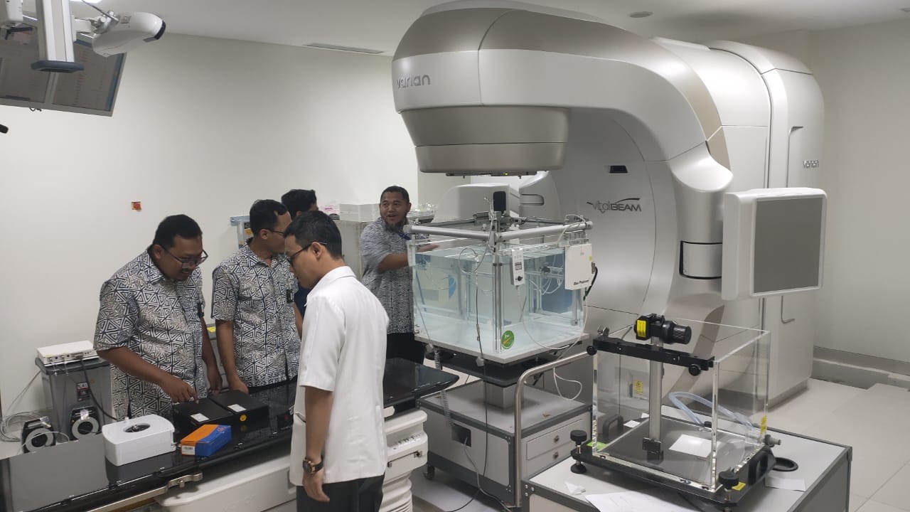 BAPETEN Pastikan Kepatuhan Perizinan Radioterapi dan Kedokteran Nuklir di RS Siloam dan RS Hermina