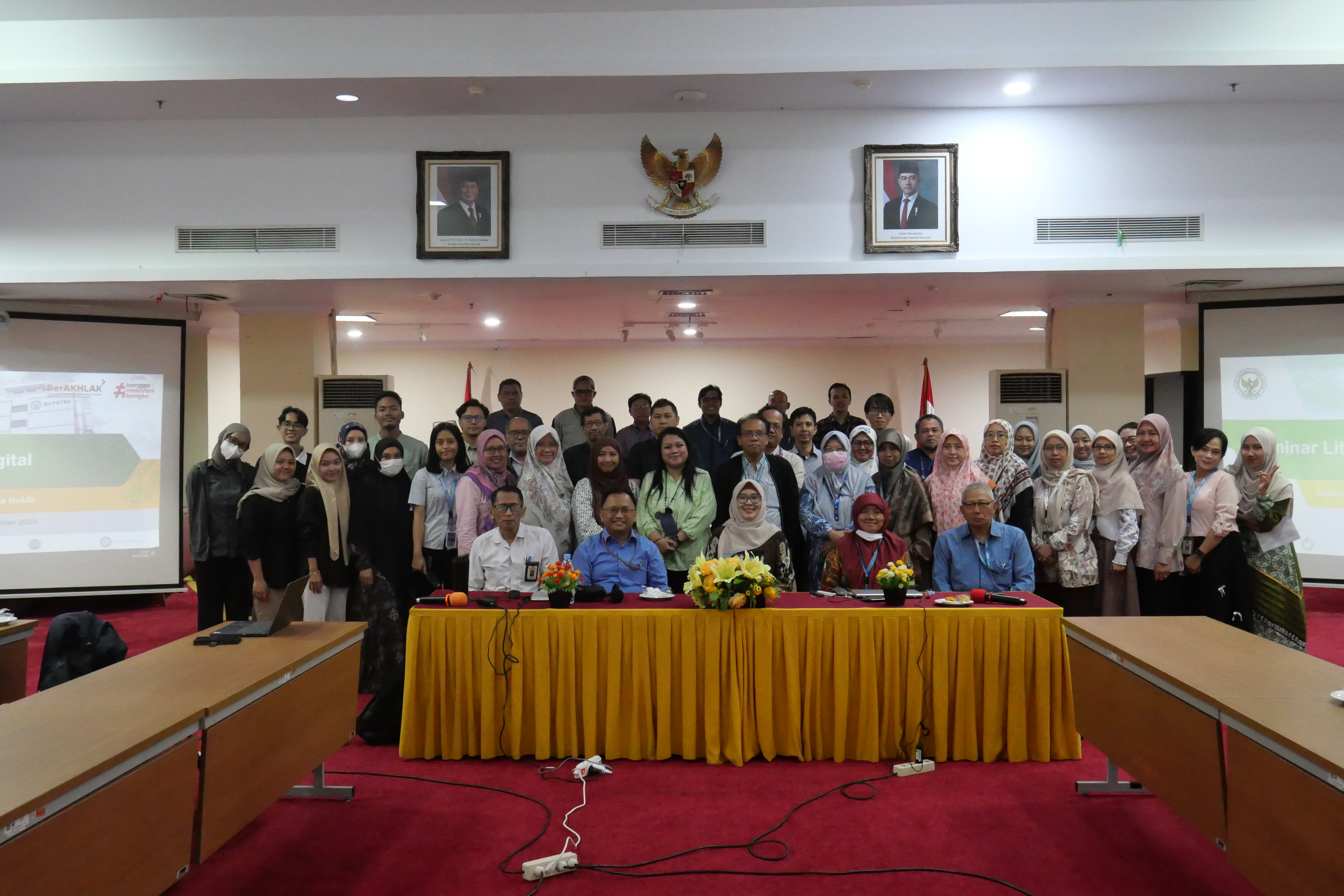 BAPETEN Enhances Employee Capacity through a Digital Literacy Seminar