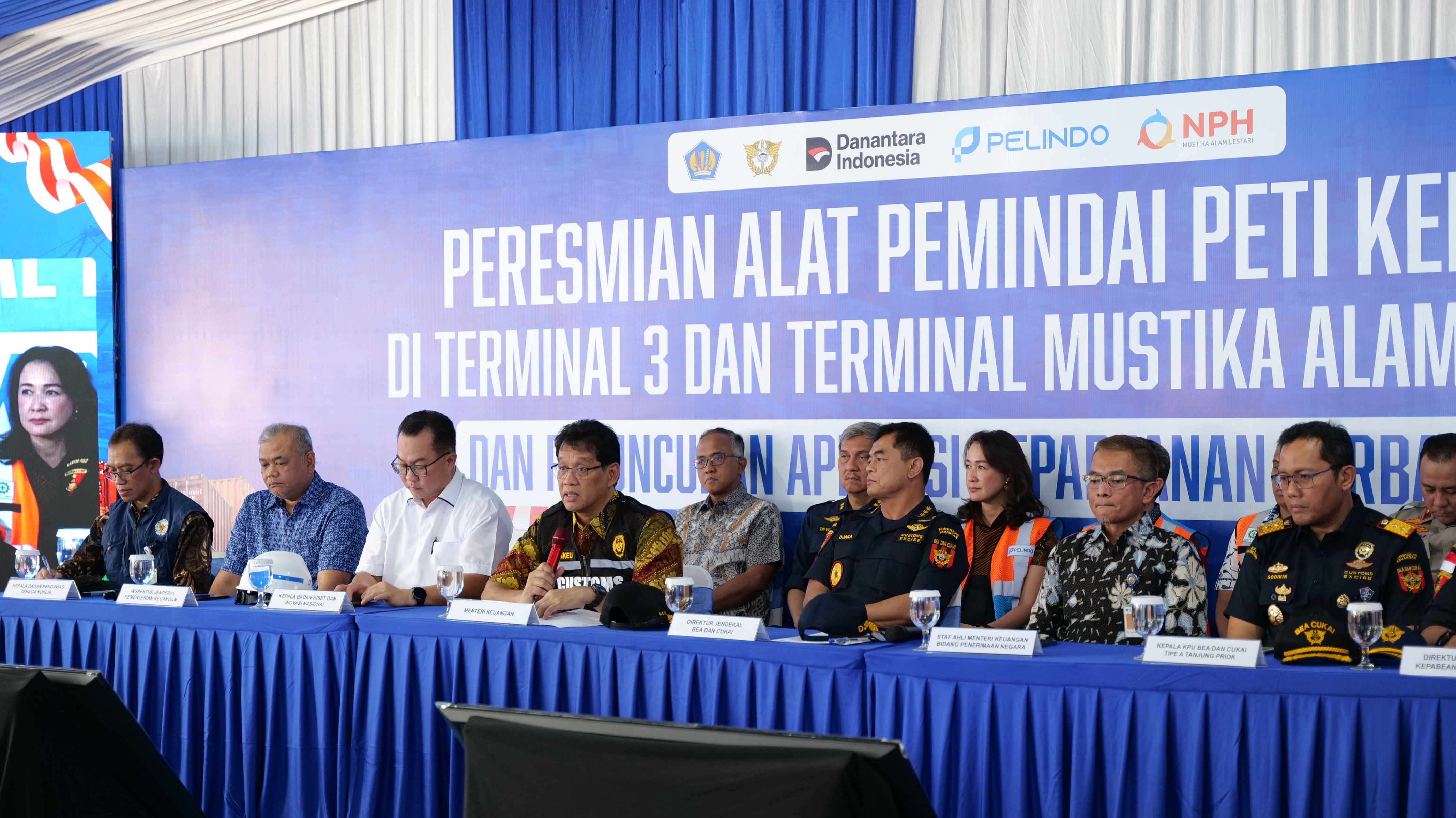 BAPETEN Attends the Launch of the Directorate General of Customs and Excise’s Container Scanning Equipment at Tanjung Priok