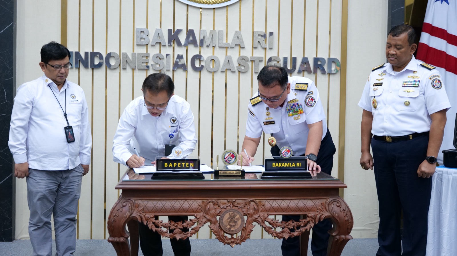 Strengthening the Utilization of State Assets, BAPETEN Hands Over State-Owned Assets to BAKAMLA RI